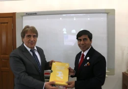 Bangladeş Büyükelçisi Ekselansları M. Amanul HAQ ve Beraberindeki Heyet'ten Üniversitemize Ziyaret