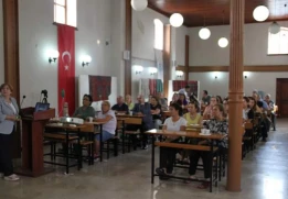 Bitkisel Üretim ve Teknolojileri Bölümü Öğretim Üyemiz Prof. Dr. Menşure Özgüven Çukurova Üniversitesi Türkoloji Araştırmaları Merkezinin (ÇÜTAM) Daveti Üzerine Tıbbi ve Aromatik Bitkiler Konulu Konferans Verdi