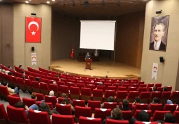 Kariyer Söyleşileri Kapsamında Üniversitemiz Mütevelli Heyeti Başkan Vekili Sayın Ali Konukseven Öğrencilerimiz ile Buluştu