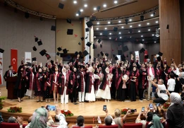 Konya Gıda ve Tarım &Uuml;niversitesi'nde Mezuniyet Coşkusu