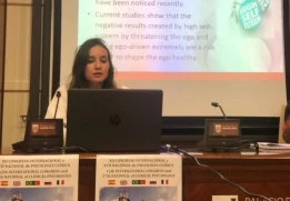 Psikoloji B&ouml;l&uuml;m&uuml; Araştırma G&ouml;revlimiz Bengisu B&uuml;y&uuml;kmumcu İspanya&rsquo;da D&uuml;zenlenen Klinik Psikoloji Kongresine Katıldı 