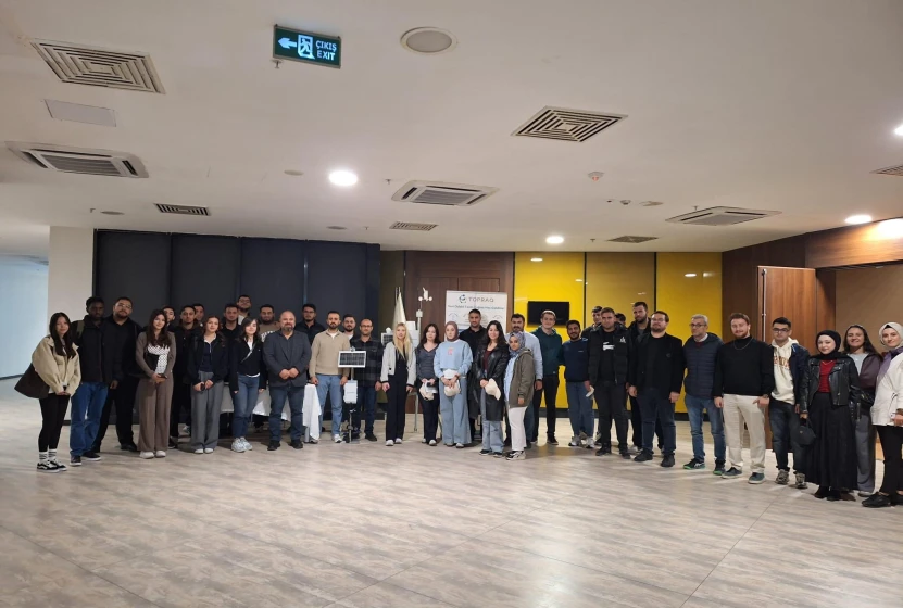 Dijital Tarım Teknolojileri Konferansında TOPRAQ Temsilcileri &Ouml;ğrencilerle Buluştu