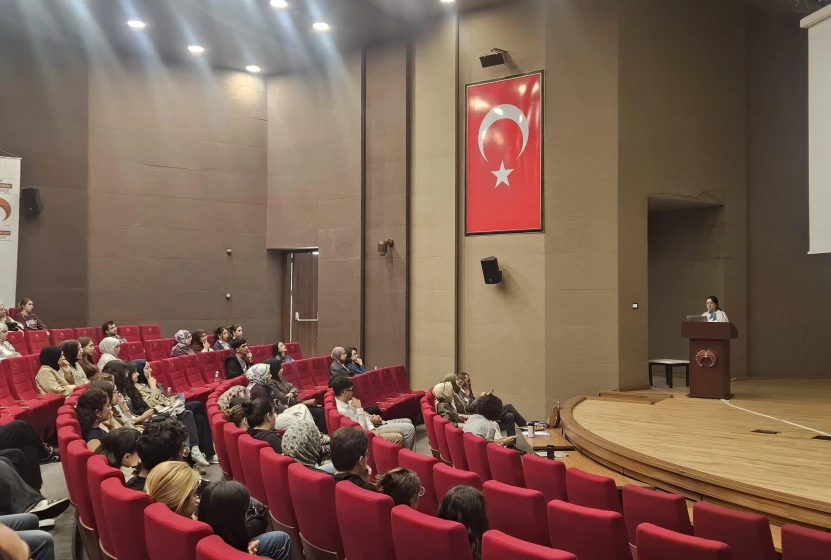 2026–2027 Academic Year Orientation Meeting Held for Molecular Biology and Genetics Students