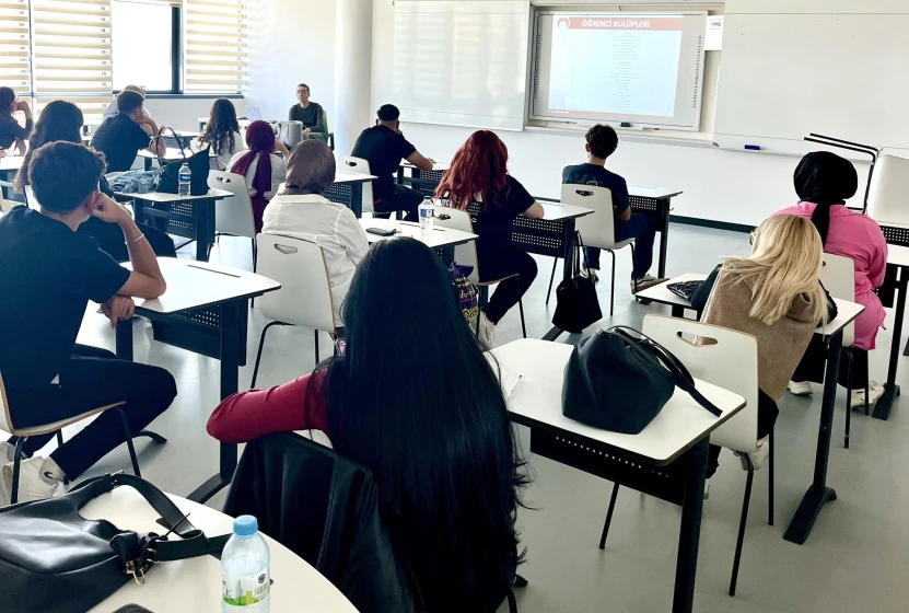 Uluslararası Ticaret ve İşletmecilik Bölümü 2026–2027 Akademik Yılı Oryantasyon Toplantısı