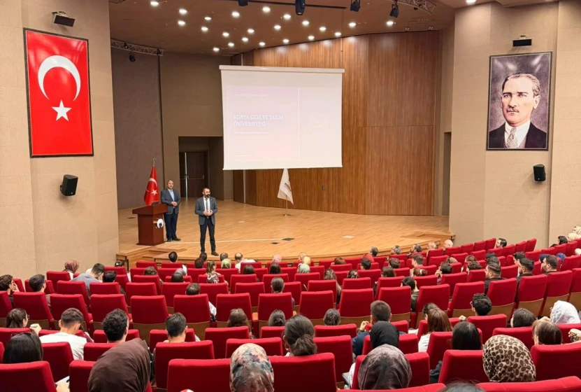 Üniversitemizde Yeni Kayıt Yaptıran Öğrencilere Yönelik Oryantasyon Programı Gerçekleştirildi