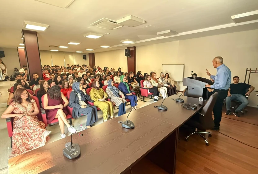 Yabancı Diller B&ouml;l&uuml;m&uuml;nde Oryantasyon Programı Ger&ccedil;ekleştirildi