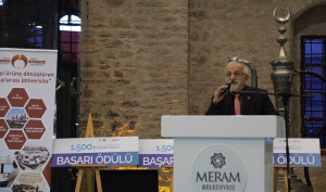 &Uuml;niversitemiz ve Necmettin Erbakan &Uuml;niversitesi İşbirliğinde d&uuml;zenlenen &lsquo;&rsquo;Ge&ccedil;mişten Geleceğe &Ccedil;atalh&ouml;y&uuml;k&rsquo;&rsquo; Resim yarışmasında &ouml;d&uuml;l t&ouml;reni yapıldı