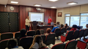 Dr. Öğr. Üyesi Navid Khaleghimoghaddam, “İran Mimarisi Medeniyet, Sanat ve Yaşamın Beşiği” İsimli Sunumunda İç Mimarlık Öğrencileri ile Bir Araya Geldi