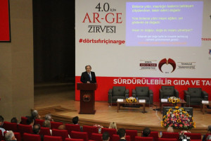 &Uuml;niversite, Sanayi ve Kamu Temsilcileri &Uuml;niversitemizde D&uuml;zenlenen 4.0 İ&ccedil;in Ar-Ge Zirvesinde Buluştu