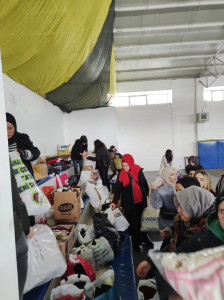 &Uuml;niversitemiz ve &Ouml;ğrenci Toplulukları Koordinasyonunda Toplanan Yardım Malzemeleri Deprem B&ouml;lgesindeki Vatandaşlarımıza İletilmek &Uuml;zere İlgili Birimlere Teslim Edildi