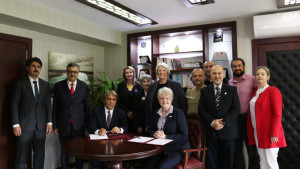 Amerika Arkansas Tech Üniversitesi Rektörü Prof. Dr. Robbin E.Bowen ve beraberindeki Heyet Rektörümüz Prof. Dr. Erol Turan’ı Makamında Ziyaret Etti