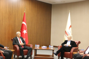 Kırım Türklerinin Milli Lideri Ve Ukrayna Parlamentosu Milletvekili Mustafa Abdülcemil Kırımoğlu'na Fahri Doktora Takdim Edildi