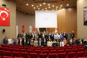 Konya Gıda ve Tarım Üniversitesi, Tarımda Dijital Teknolojiler Zirvesine Ev Sahipliği Yaptı !