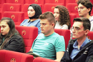 Rektör Prof. Dr. Erol TURAN, Öğrencilerle Buluştu