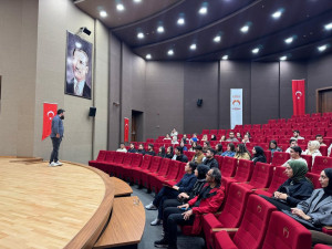 Tmmob İç Mimarlar Odası Konya Şube Başkanı İsmail Malçok, İç Mimarlık Bölümü Öğrencileri İle Buluştu