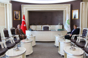 Rektörümüz Prof. Dr. Erol Turan, Meram Belediye Başkanı Sayın Mustafa Kavuş’u Makamında Ziyaret Etti