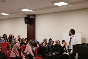 Şems-i Tebrizi Kız Anadolu İmam Hatip Lisesi &Uuml;niversitemize Gezi D&uuml;zenledi