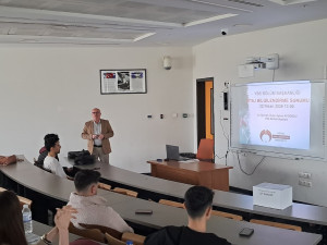 Y&ouml;netim Bilişim Sistemleri &Ouml;ğrenci Temsilcisi Se&ccedil;imi ve Staj Hakkında Bilgilendirme faaliyeti icra edilmiştir