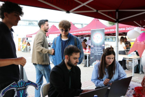 Kamp&uuml;ste Festival Havası &Ouml;ğrenci Toplulukları Bir Araya Geldi!