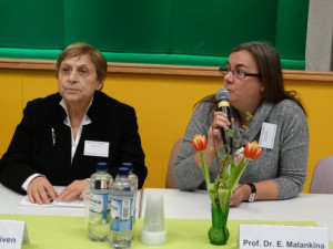 Fen Bilimleri Enstitüsü Müdürümüz Prof. Dr. Menşure Özgüven Almanya’da düzenlenen “29. Bernburg Tıbbi ve Aromatik Bitkiler Kongresi” ne Davetli Konuşmacı Olarak Katıldı