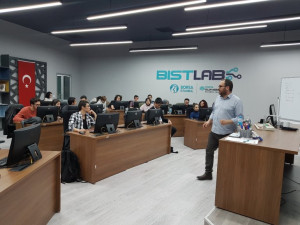 &Ouml;ğrencilerimiz &ldquo;Borsa ve D&ouml;viz Analizi&rdquo; Eğitimine Katıldı