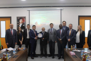 &Uuml;niversitemizde &Ccedil;ok Sayıda &Uuml;lkeden Temsilcilerin Katılımıyla Uluslararası İşbirliği Olanaklarının Değerlendirilmesi Amacıyla Toplantı D&uuml;zenlendi