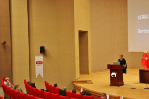 Psikoloji B&ouml;l&uuml;m&uuml; &Ouml;ğretim &Uuml;yemiz Dr. Deniz G&uuml;naydın &ldquo;Akılcı D&uuml;ş&uuml;nme &ndash; Akılcı İletişim&rdquo; Konulu Seminer Verdi