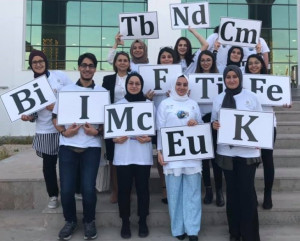 Öğrencilerimiz Mühendislik ve Mimarlık Fakültesi Dekanımız Prof. Dr. Münevver Sökmen’in Koordinasyonunda “Yaşamın Anahtarı: Periyodik Tablo” Kongresine Katıldı 