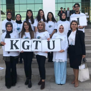 Öğrencilerimiz Mühendislik ve Mimarlık Fakültesi Dekanımız Prof. Dr. Münevver Sökmen’in Koordinasyonunda “Yaşamın Anahtarı: Periyodik Tablo” Kongresine Katıldı 