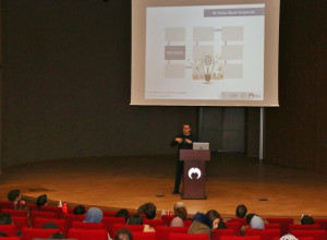 Üniversitemizde “Türkiye’den Silikon Vadisi’ne Örneklerle İnovasyon ve Girişimcilik” Başlıklı Seminer Düzenlendi 